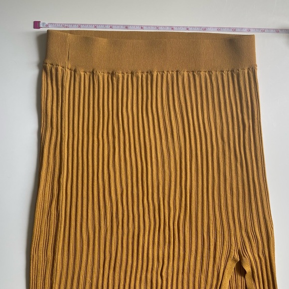 Aritzia Wilfred Zeta Ribbed Knit Slit Midi Skirt - Picture 4 of 8